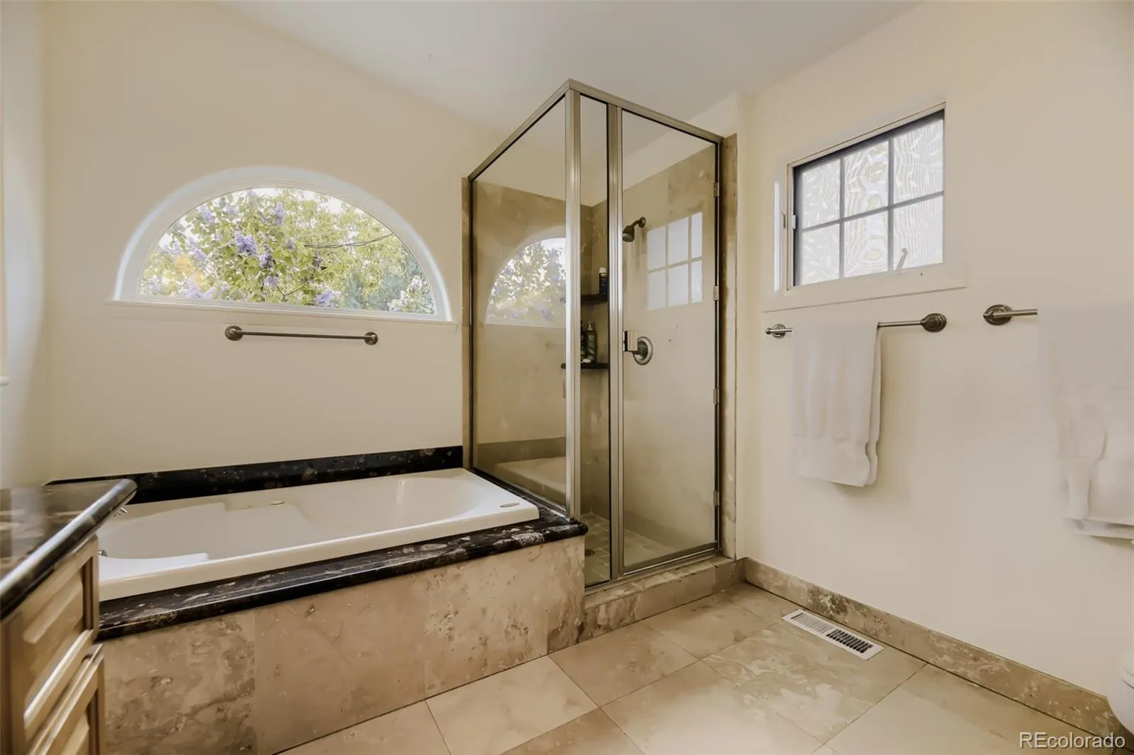 04152026235255 1600 37