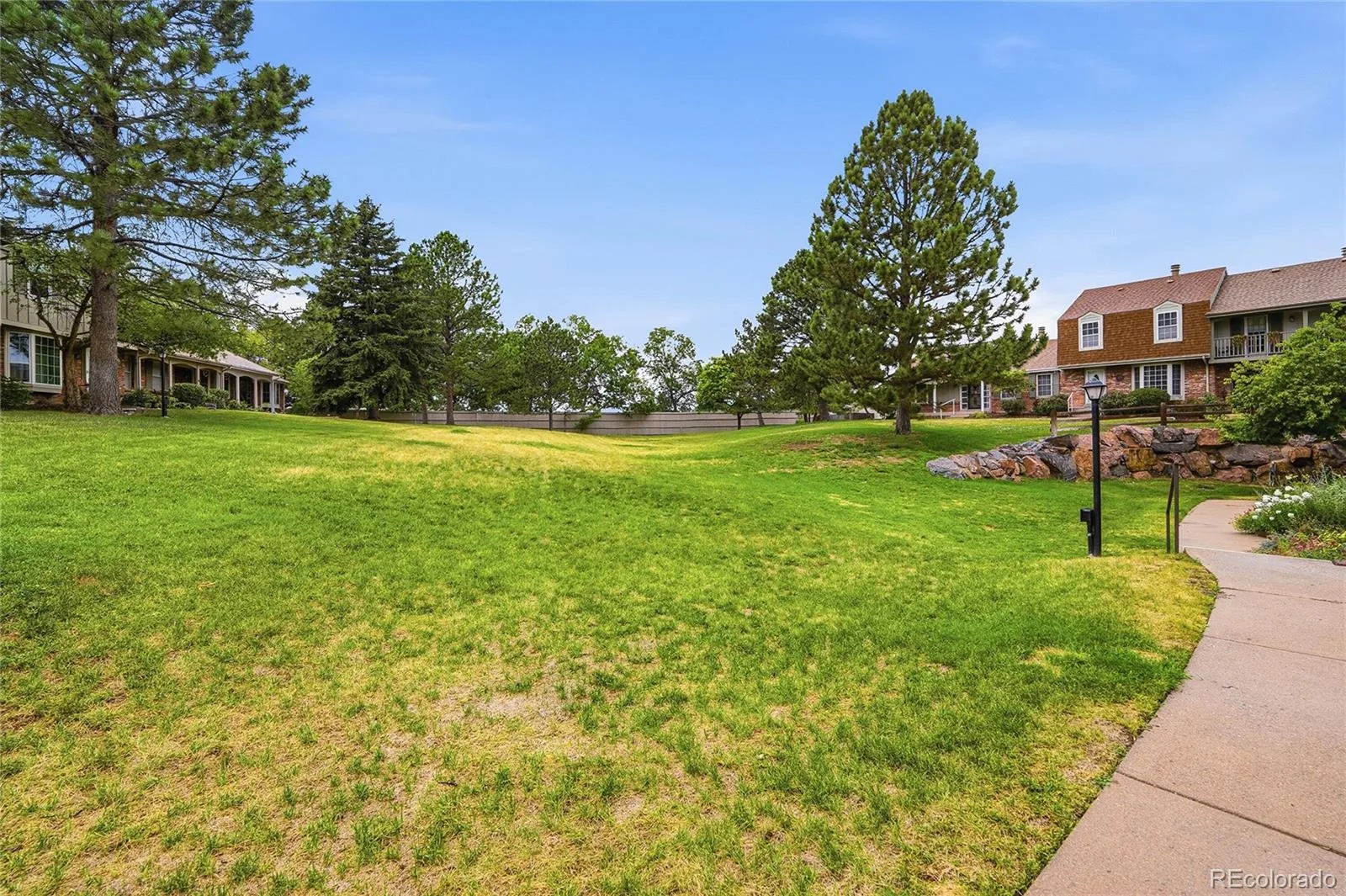 2515 E Geddes Place Littleton CO 80122 | MLS #REC1697478 08062026160118 1600 28