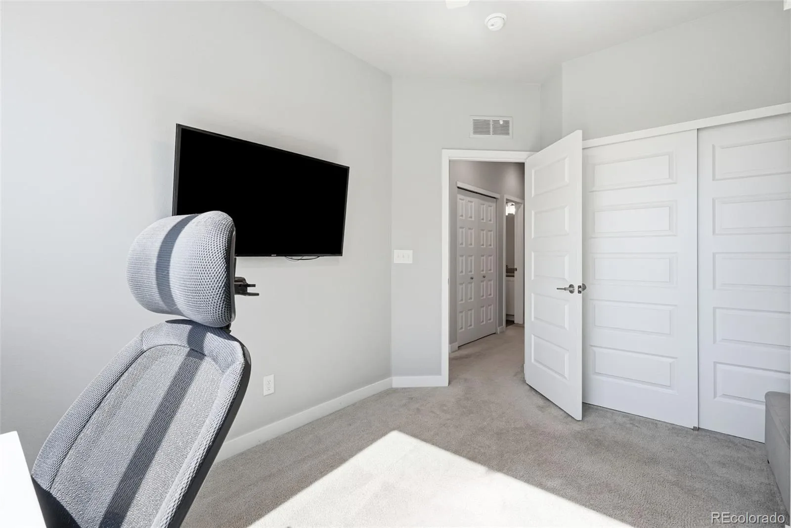 6759 Warren Drive Denver CO 80221 | MLS #REC1700332 07022026223036 1600 36