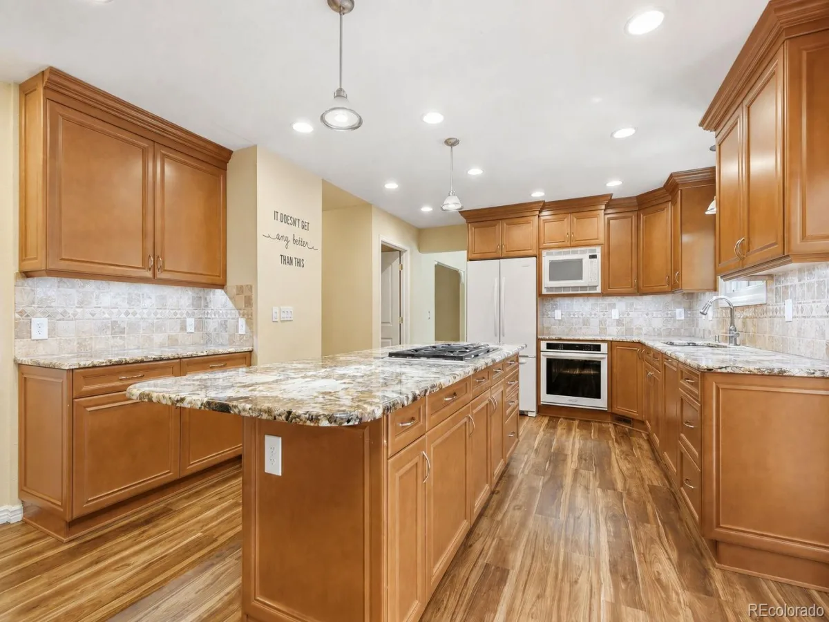 3237 S Espana Circle Aurora CO 80013 | MLS #REC1700806 08202026164501 1200 12
