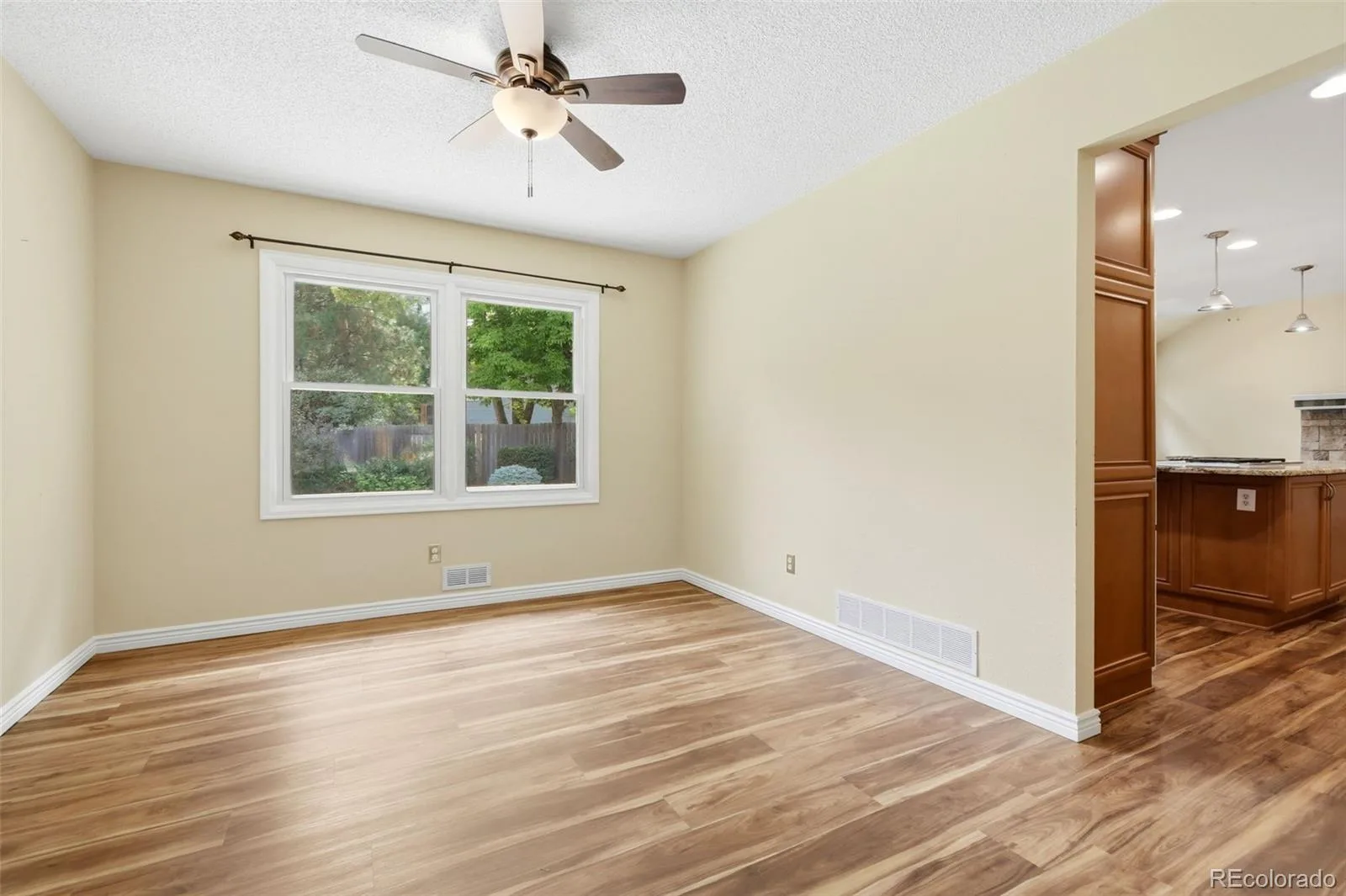3237 S Espana Circle Aurora CO 80013 | MLS #REC1700806 08202026164501 1600 11