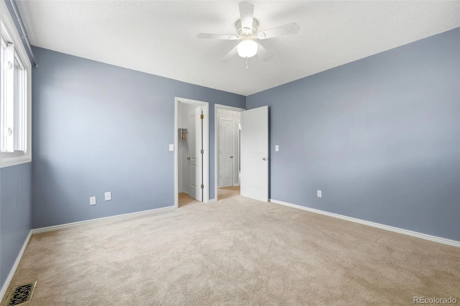 3237 S Espana Circle Aurora CO 80013 | MLS #REC1700806 08202026164501 1600 26