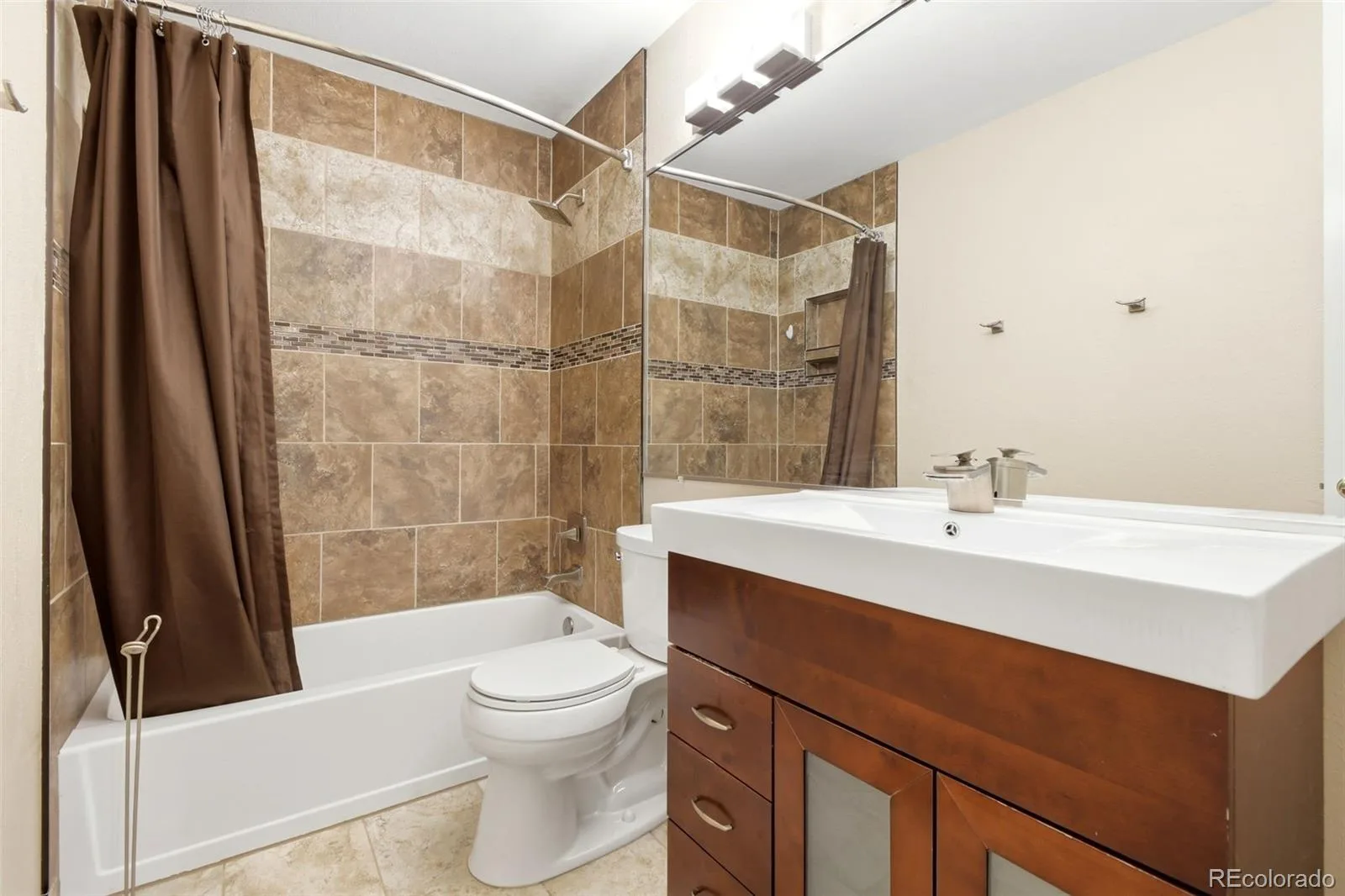 3237 S Espana Circle Aurora CO 80013 | MLS #REC1700806 08202026164501 1600 29