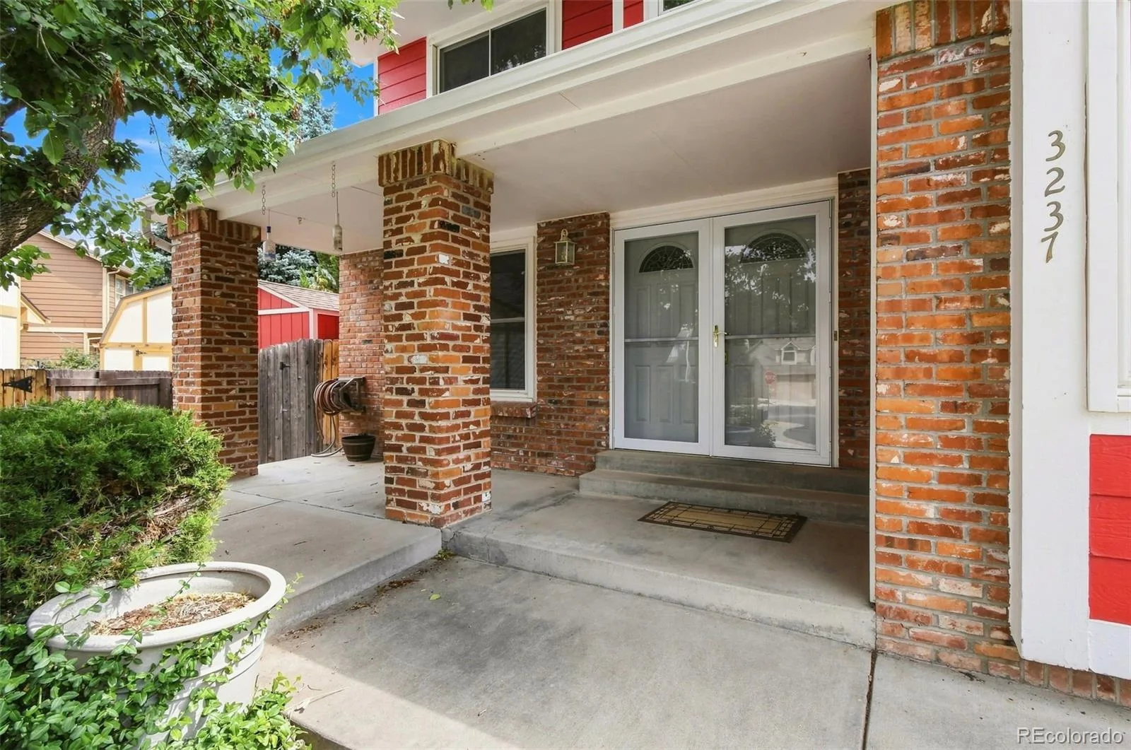 3237 S Espana Circle Aurora CO 80013 | MLS #REC1700806 08202026164501 1600 3