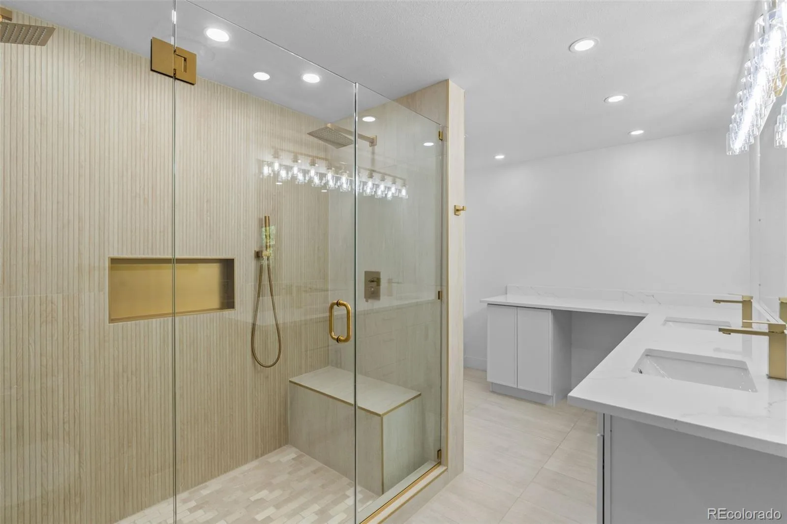 2099 S Hoyt Way Denver CO 80227 | MLS #REC1703920 07312026024703 1600 19