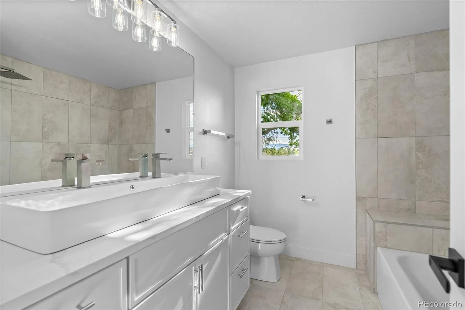 2099 S Hoyt Way Denver CO 80227 | MLS #REC1703920 07312026024703 1600 21