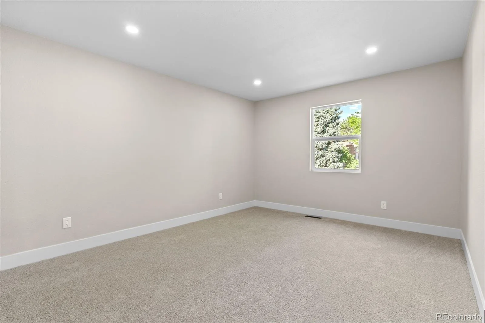 2099 S Hoyt Way Denver CO 80227 | MLS #REC1703920 07312026024703 1600 24