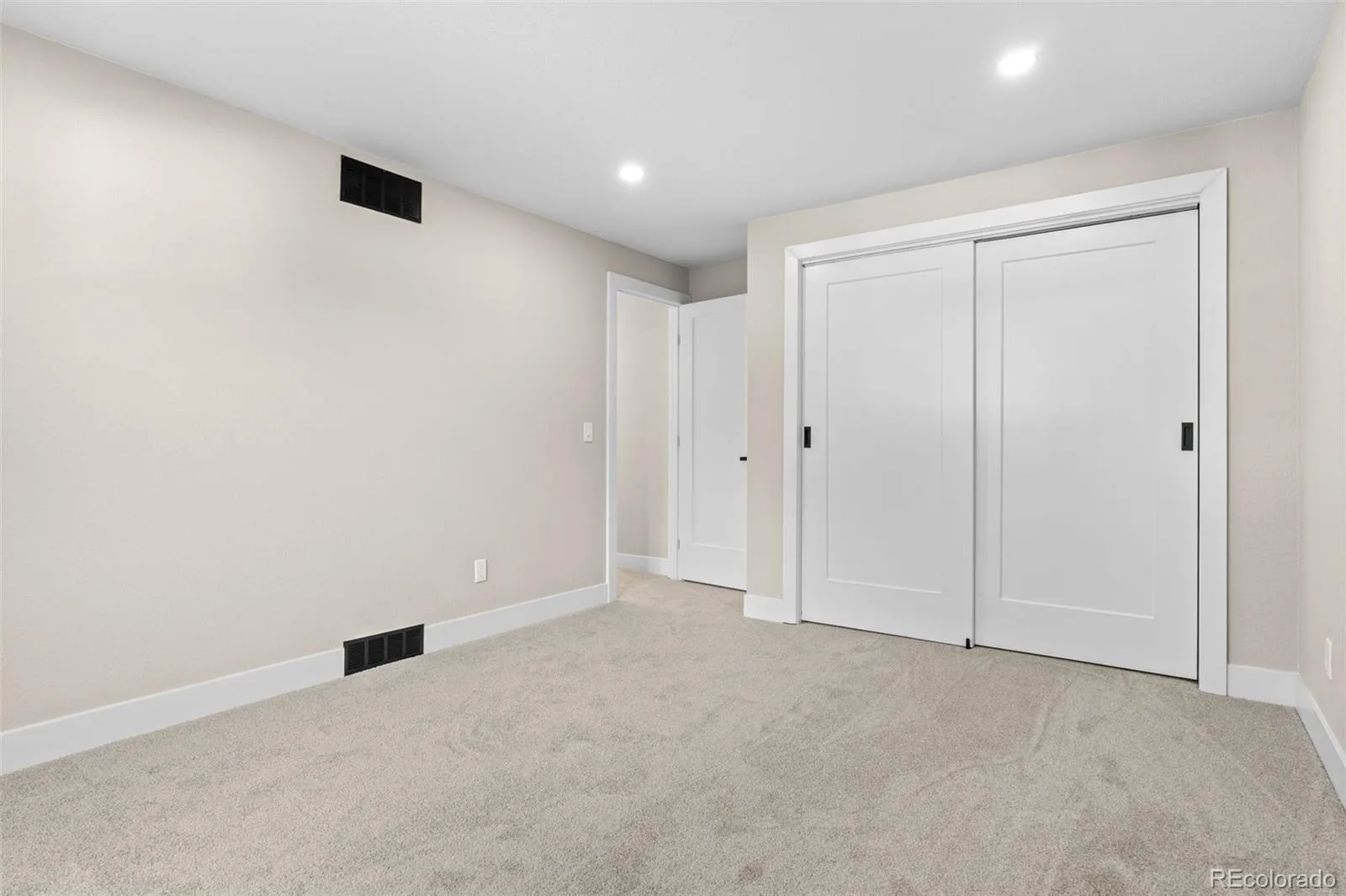 2099 S Hoyt Way Denver CO 80227 | MLS #REC1703920 07312026024703 1600 25
