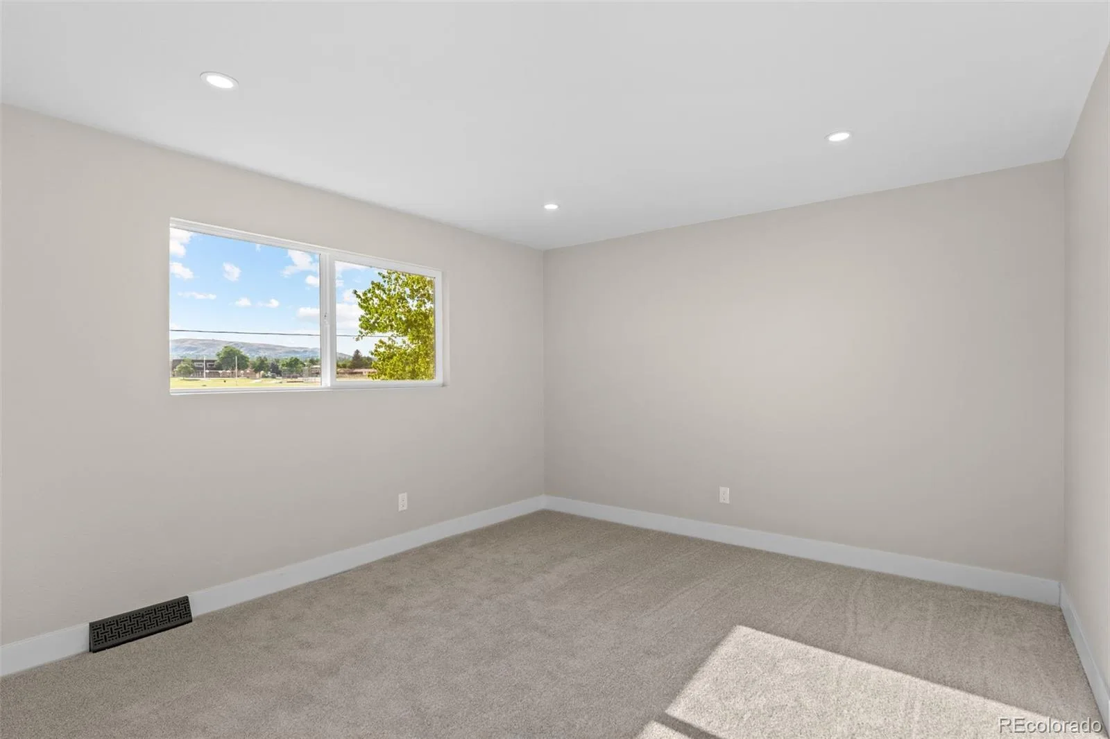 2099 S Hoyt Way Denver CO 80227 | MLS #REC1703920 07312026024703 1600 27