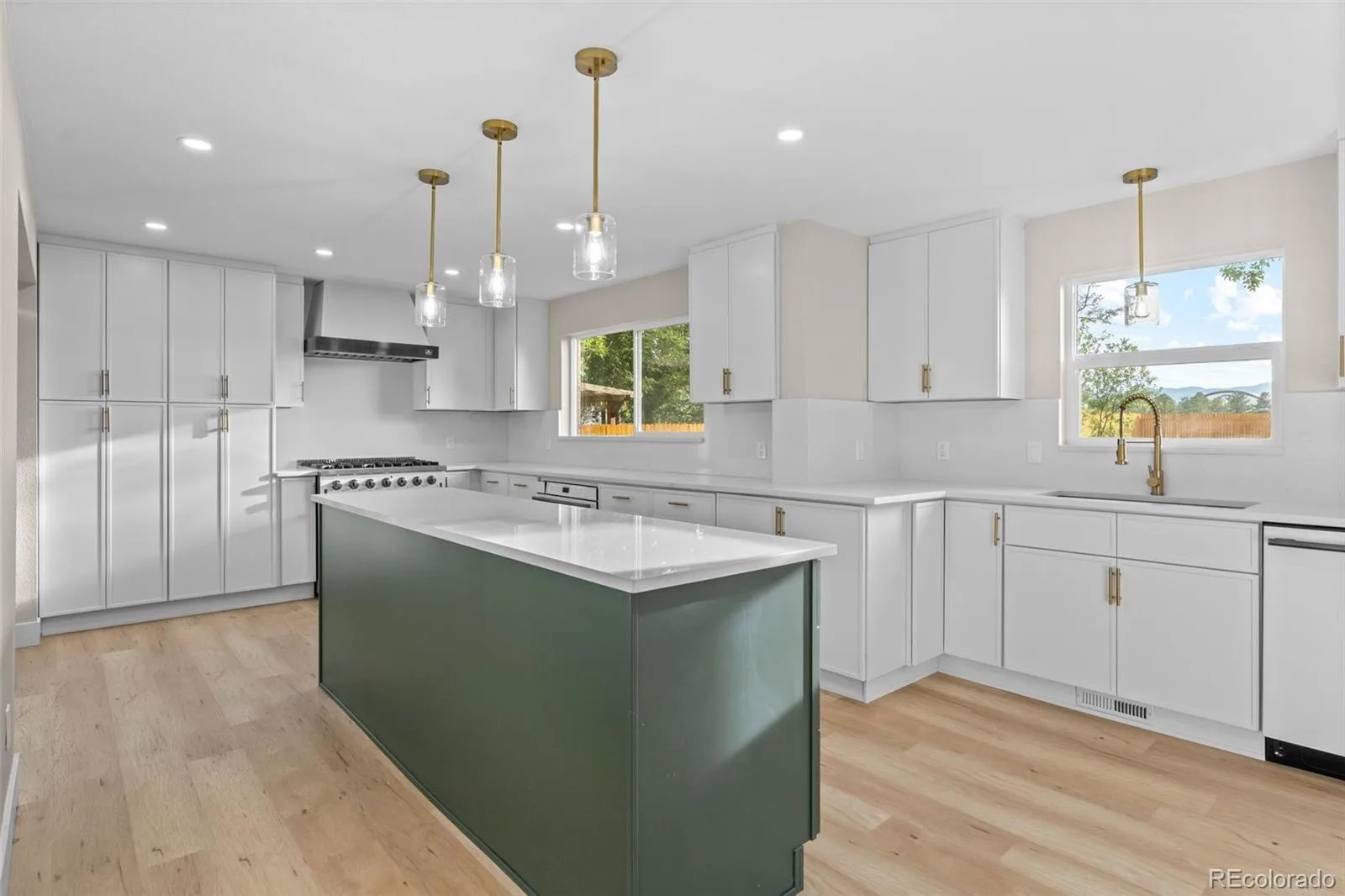 2099 S Hoyt Way Denver CO 80227 | MLS #REC1703920 07312026024703 1600 5