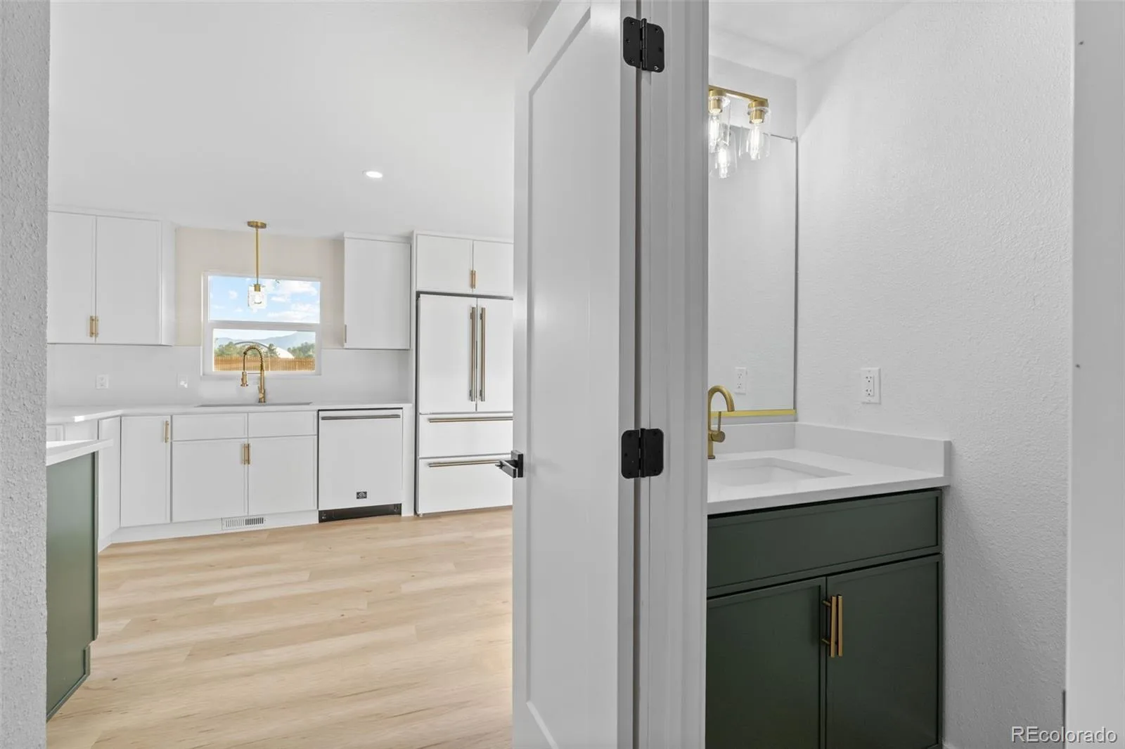 2099 S Hoyt Way Denver CO 80227 | MLS #REC1703920 07312026024703 1600 9