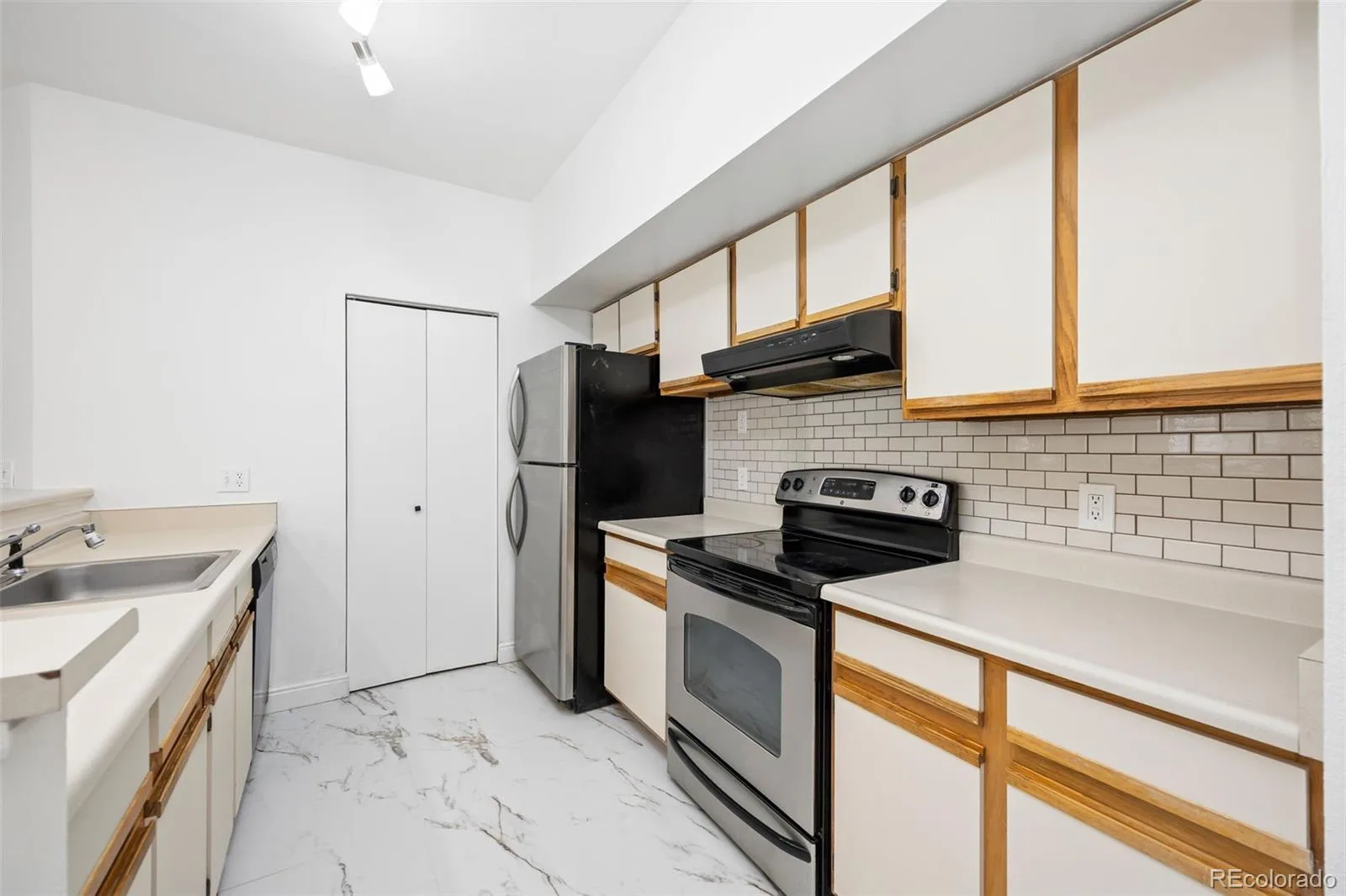 4760 S Wadsworth Boulevard #J104 Littleton CO 80123 | MLS #REC1704913 08192026141732 1600 9