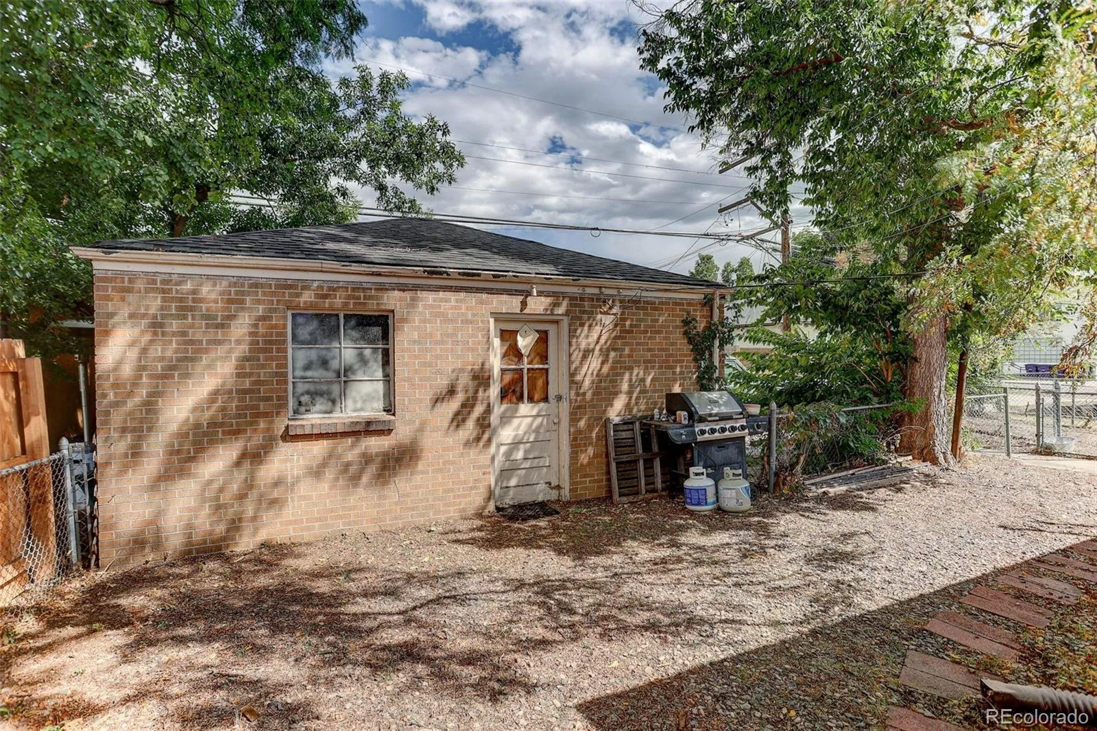 2314 Newport Street Denver CO 80207 | MLS #REC1706626 10132026212230 1600 5
