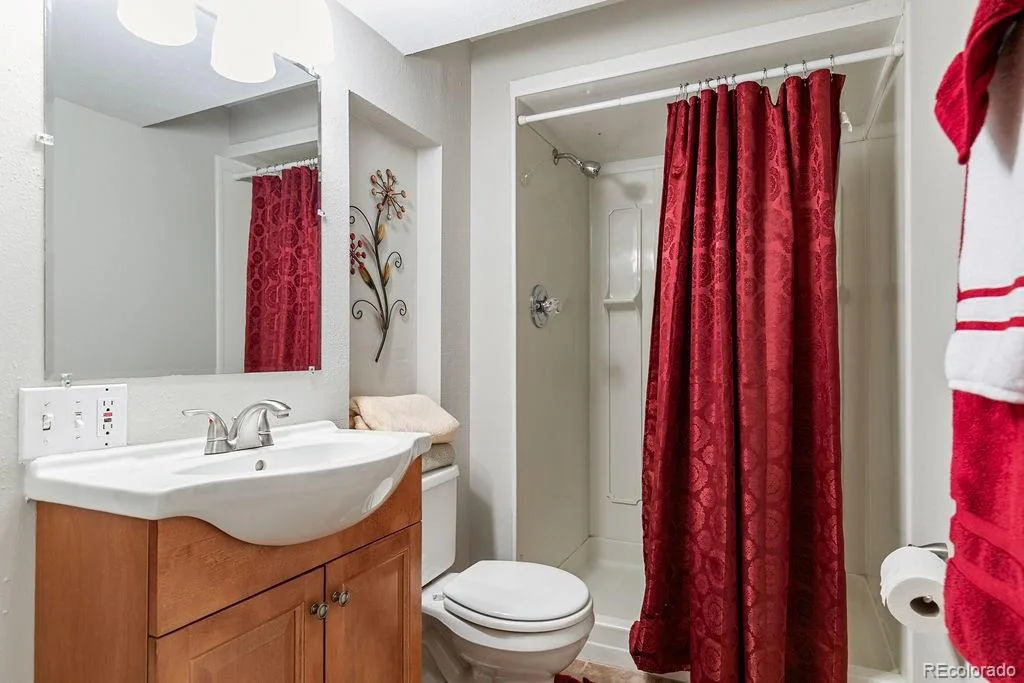 633 Walden Court Littleton CO 80126 | MLS #REC1709231 08182026151851 1024 27