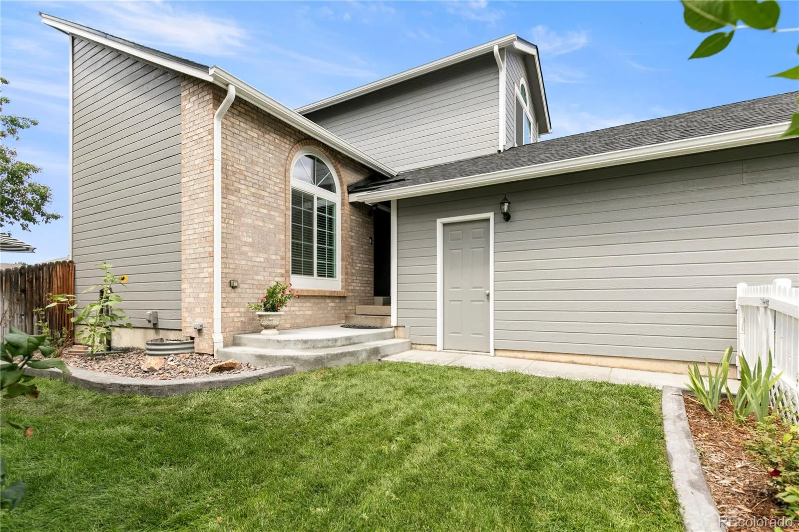 633 Walden Court Littleton CO 80126 | MLS #REC1709231 08182026151851 1600 2