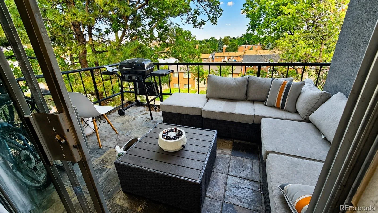 2325 S Linden Court #300 Denver CO 80222 | MLS #REC1709383 08182026170847 1600 5