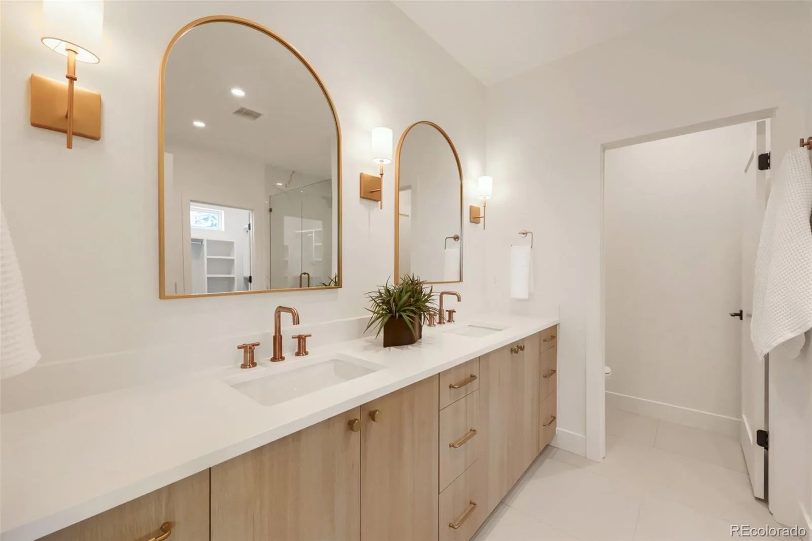 2175 S Humboldt Street Denver CO 80210 | MLS #REC1710480 08302026221630 1600 19