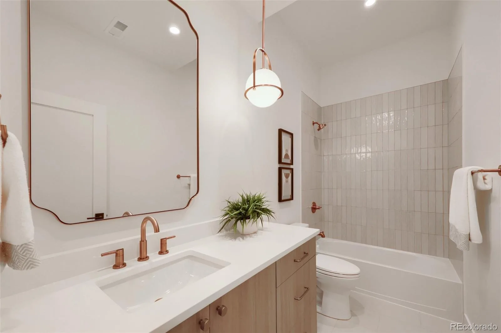 2175 S Humboldt Street Denver CO 80210 | MLS #REC1710480 08302026221630 1600 23