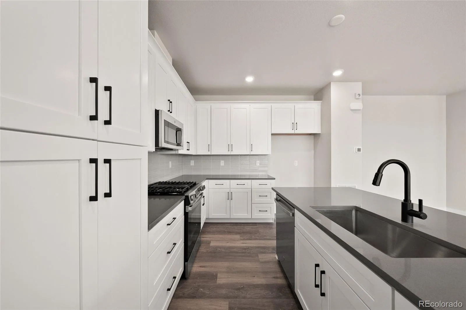 8741 Whiteclover Street Littleton CO 80125 | MLS #REC1715661 06022026062024 1600 11
