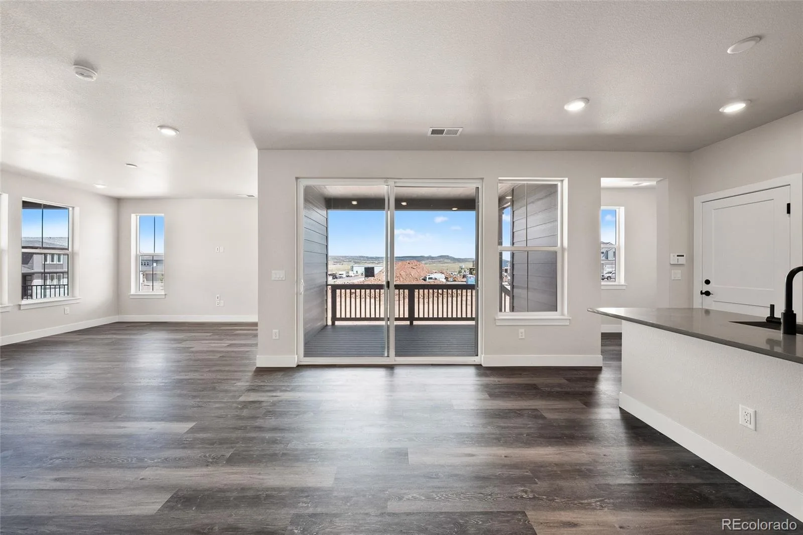 8741 Whiteclover Street Littleton CO 80125 | MLS #REC1715661 06022026062024 1600 14