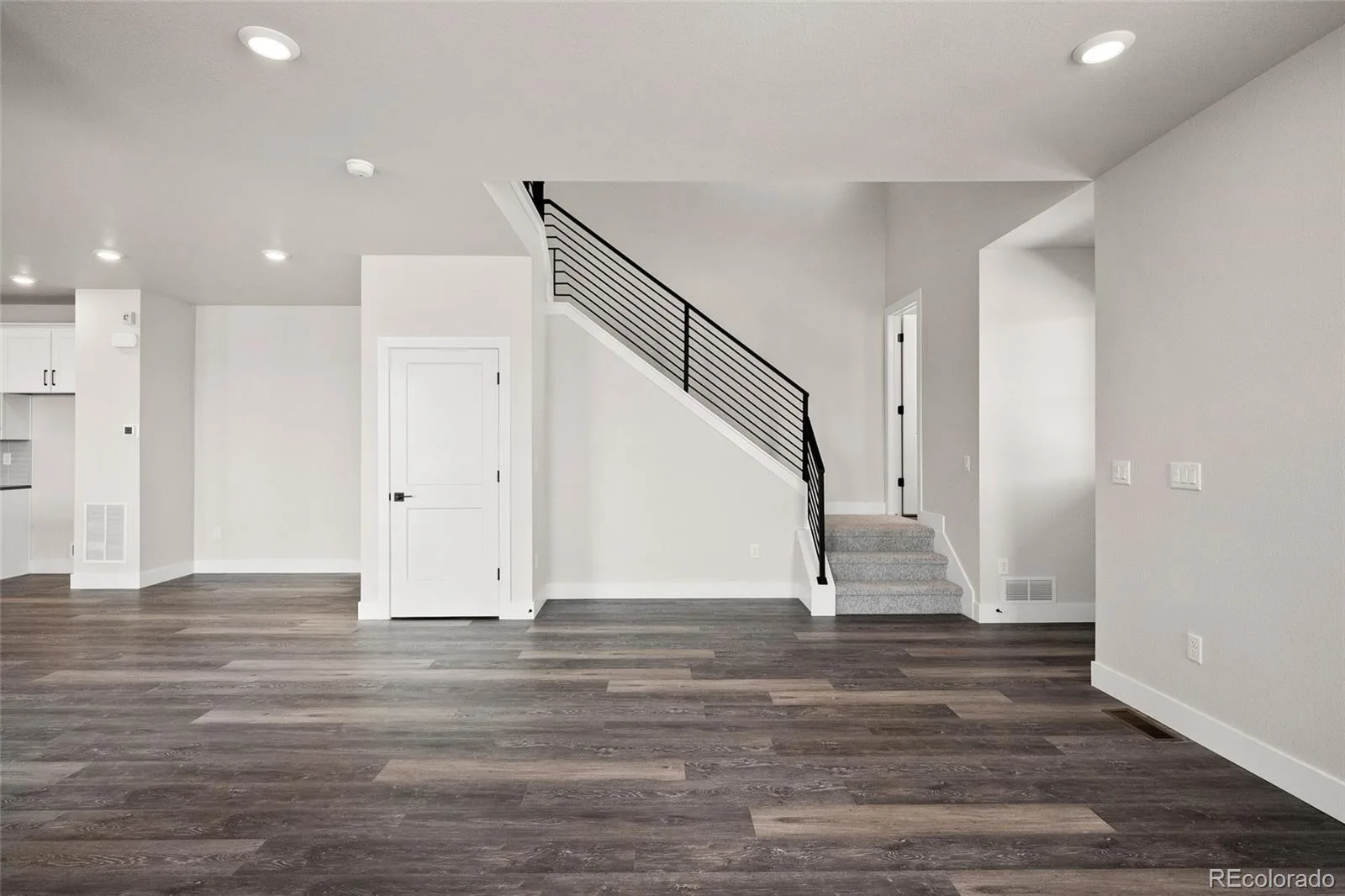 8741 Whiteclover Street Littleton CO 80125 | MLS #REC1715661 06022026062024 1600 5
