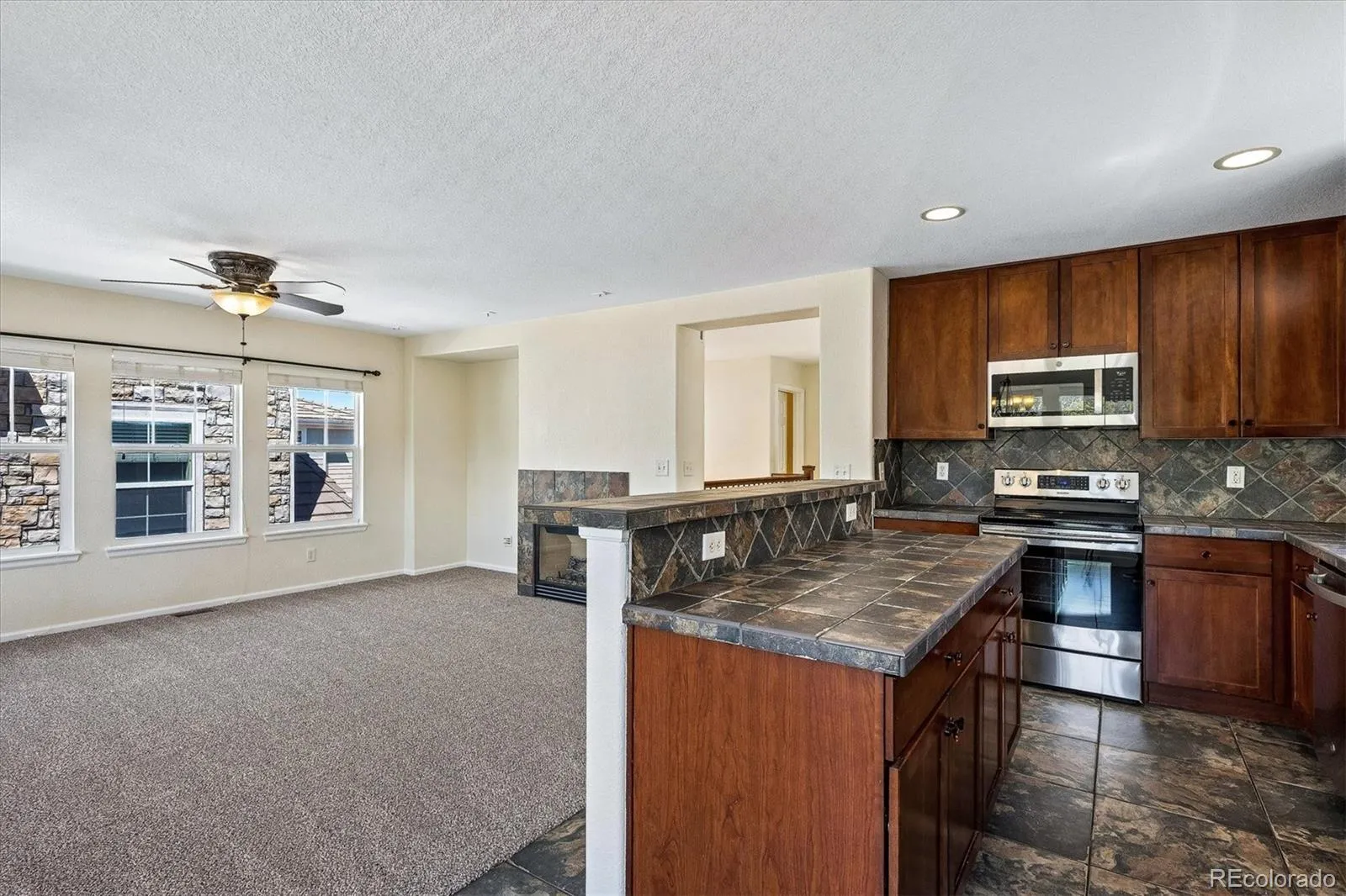11881 Bolton Circle Parker CO 80134 | MLS #REC1717609 05122026225052 1600 12