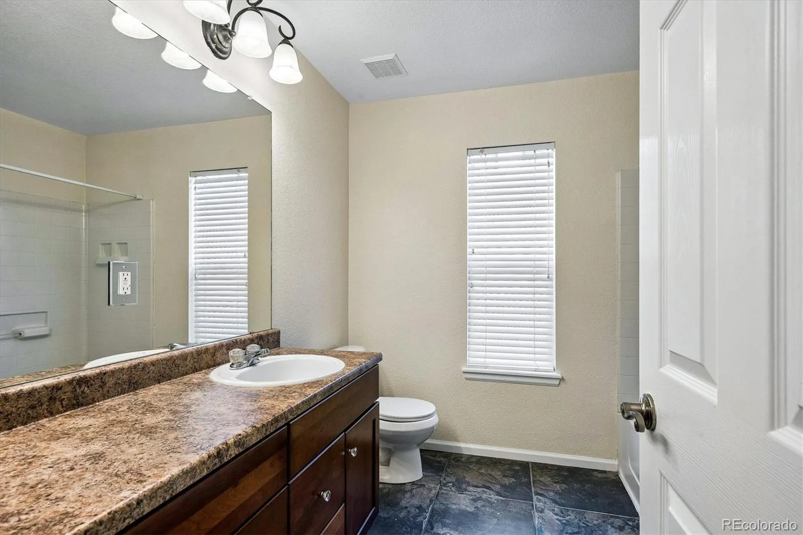11881 Bolton Circle Parker CO 80134 | MLS #REC1717609 05122026225052 1600 24