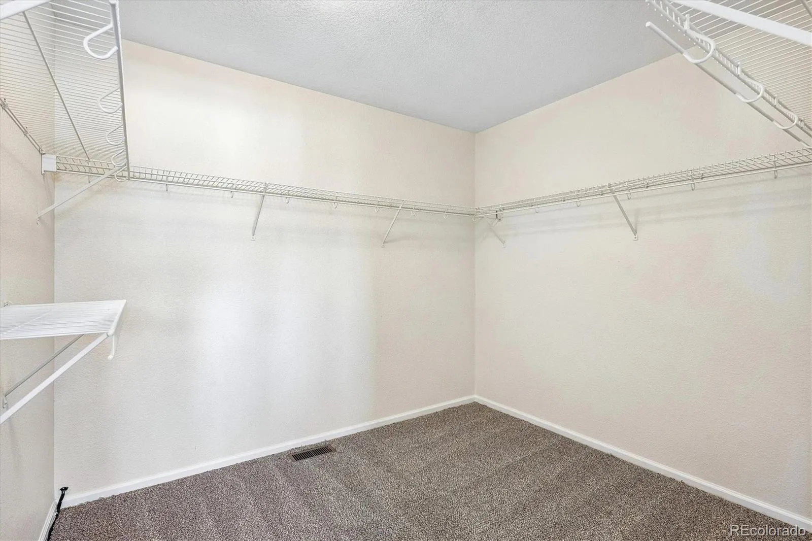 11881 Bolton Circle Parker CO 80134 | MLS #REC1717609 05122026225052 1600 27