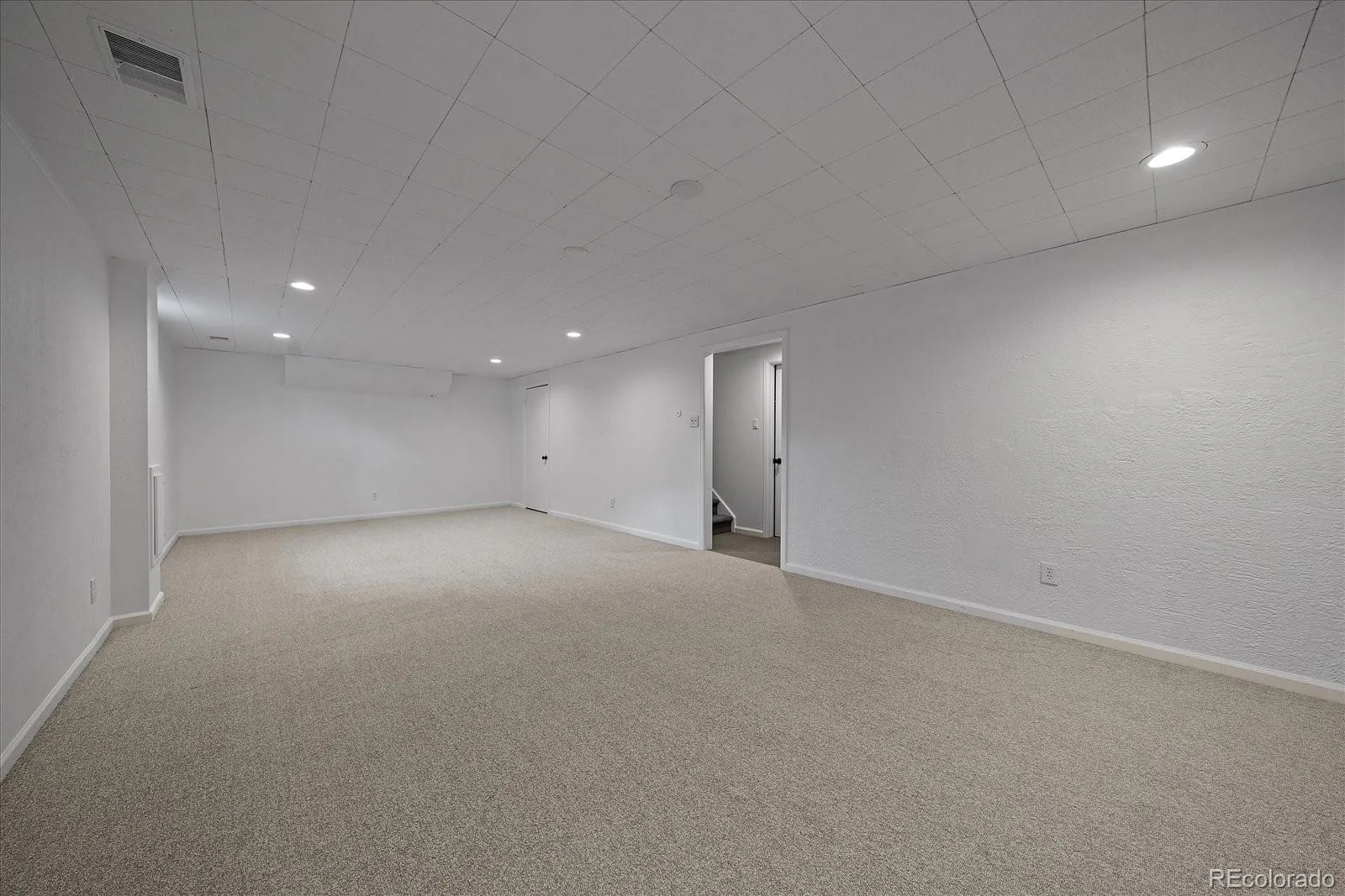8244 E Kenyon Drive Denver CO 80237 | MLS #REC1717721 08072026230356 1600 14
