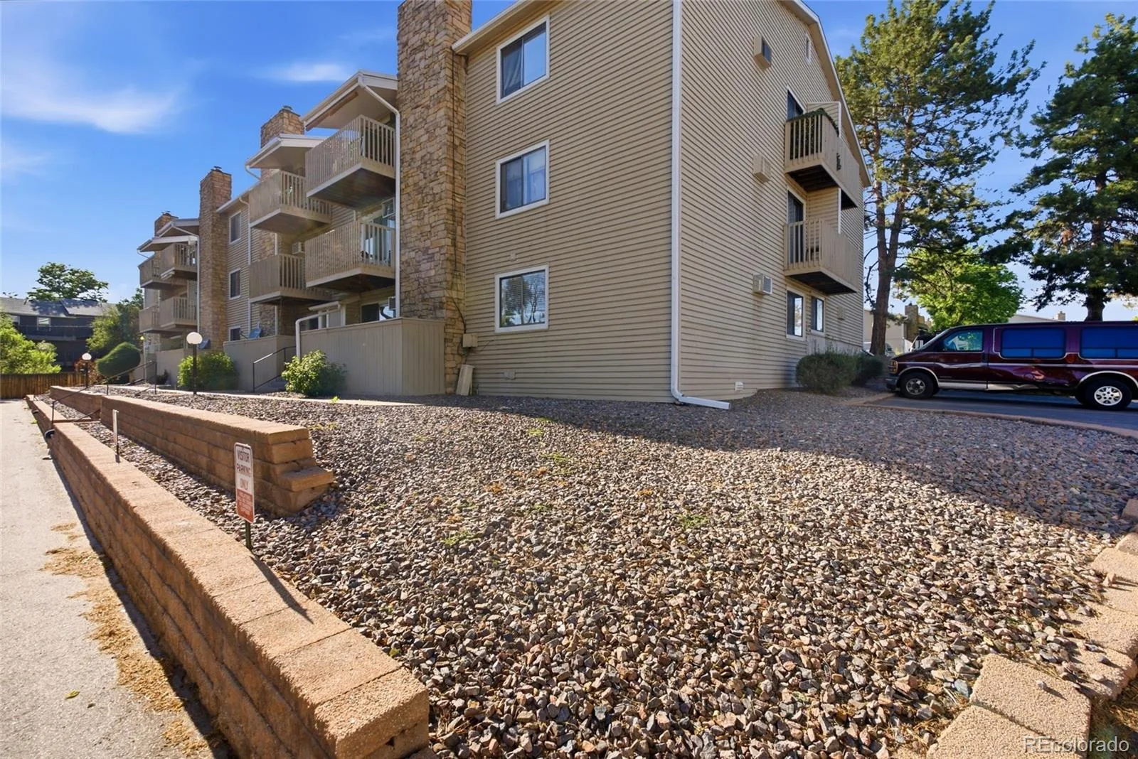381 S Ames Street #E203 Lakewood CO 80226 | MLS #REC1718166 08272026144506 1600 22