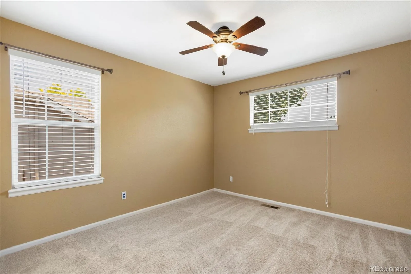 6668 S Killarney Court Aurora CO 80016 | MLS #REC1719043 08032026203147 1600 31