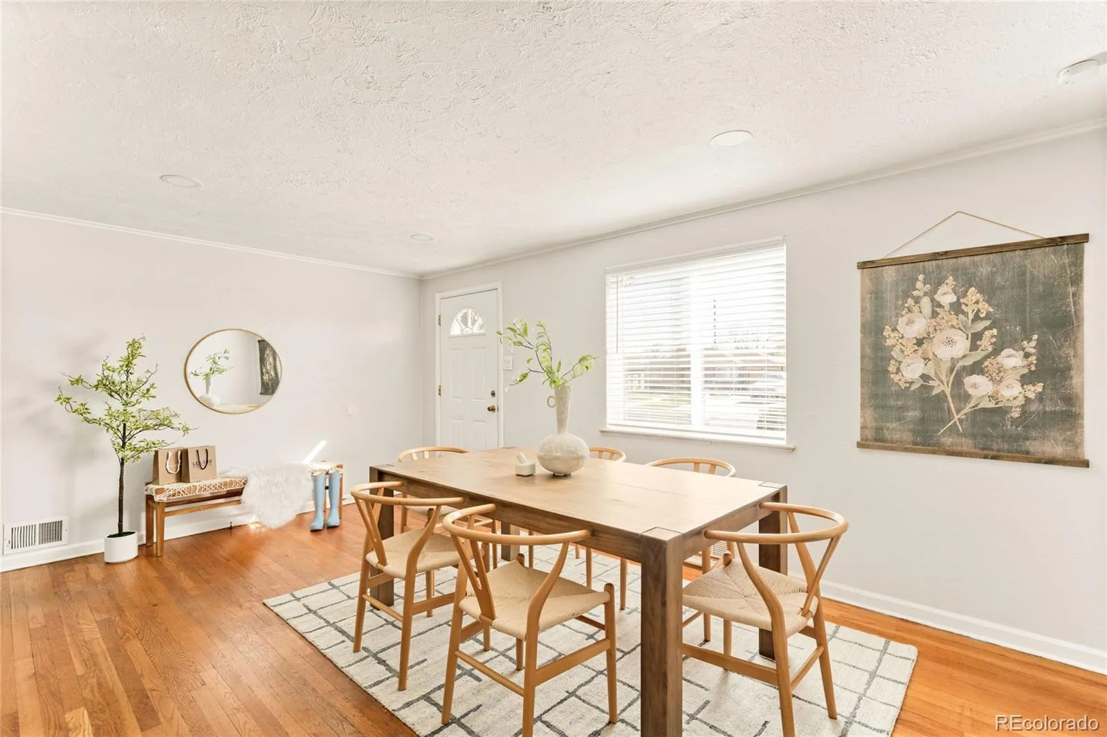 04162026221208 1600 1