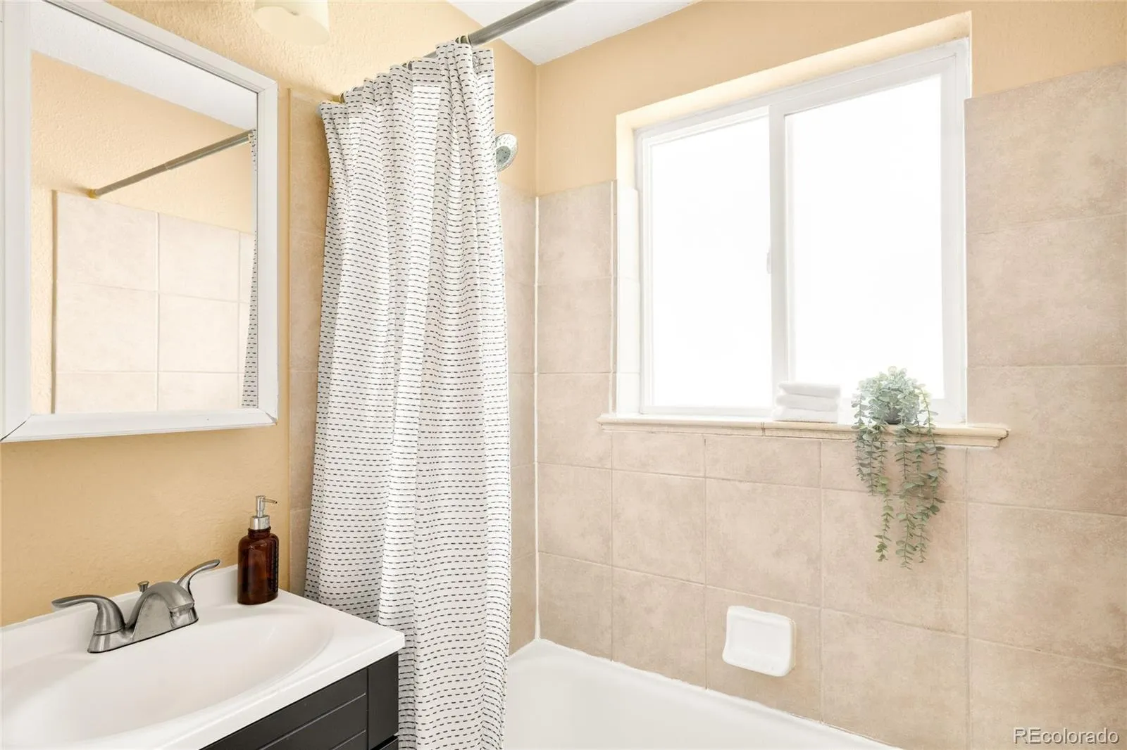 04162026221208 1600 20