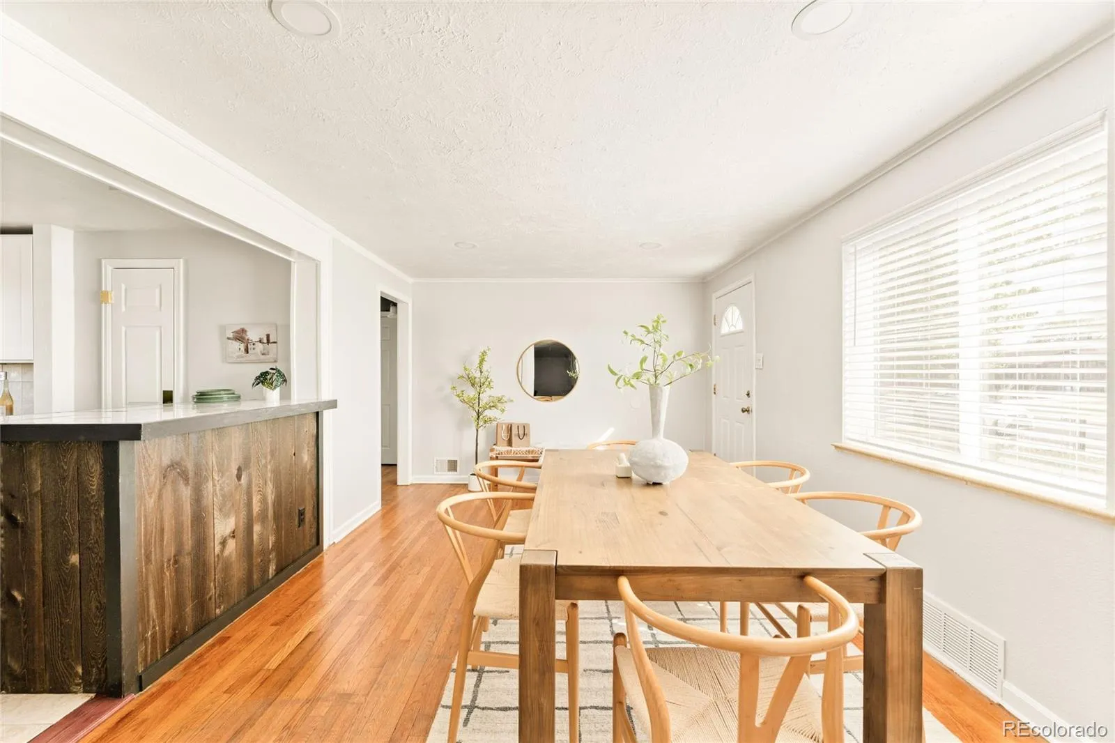 04162026221208 1600 3