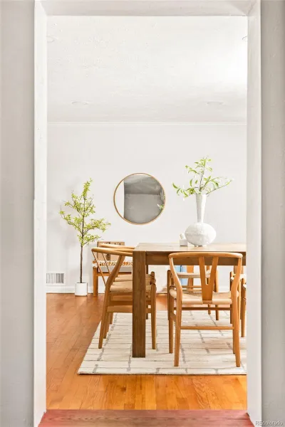 04162026221208 800 5