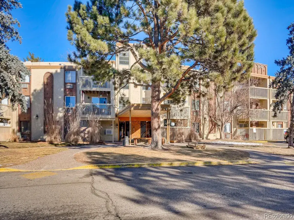 1304 S Parker Road #359 Denver CO 80231 MLS #REC1726470 09132025010432 1200 5