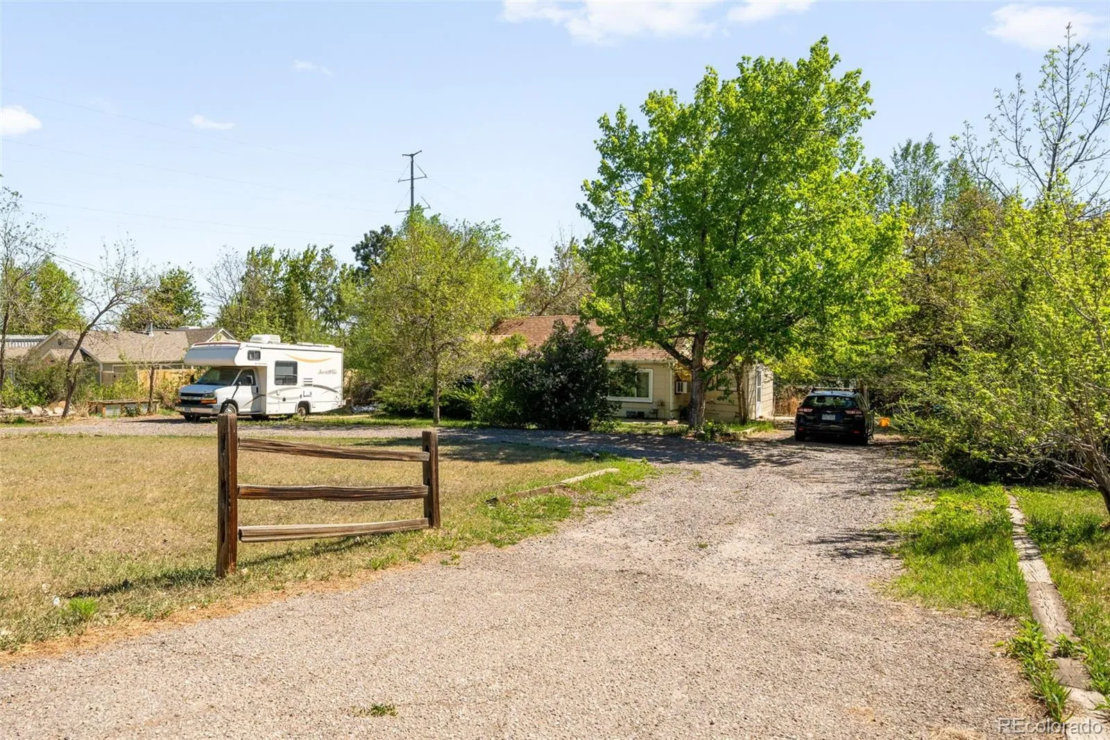 994 Welch Street Lakewood CO 80401 MLS #REC1727840 04292026205220 1600 2