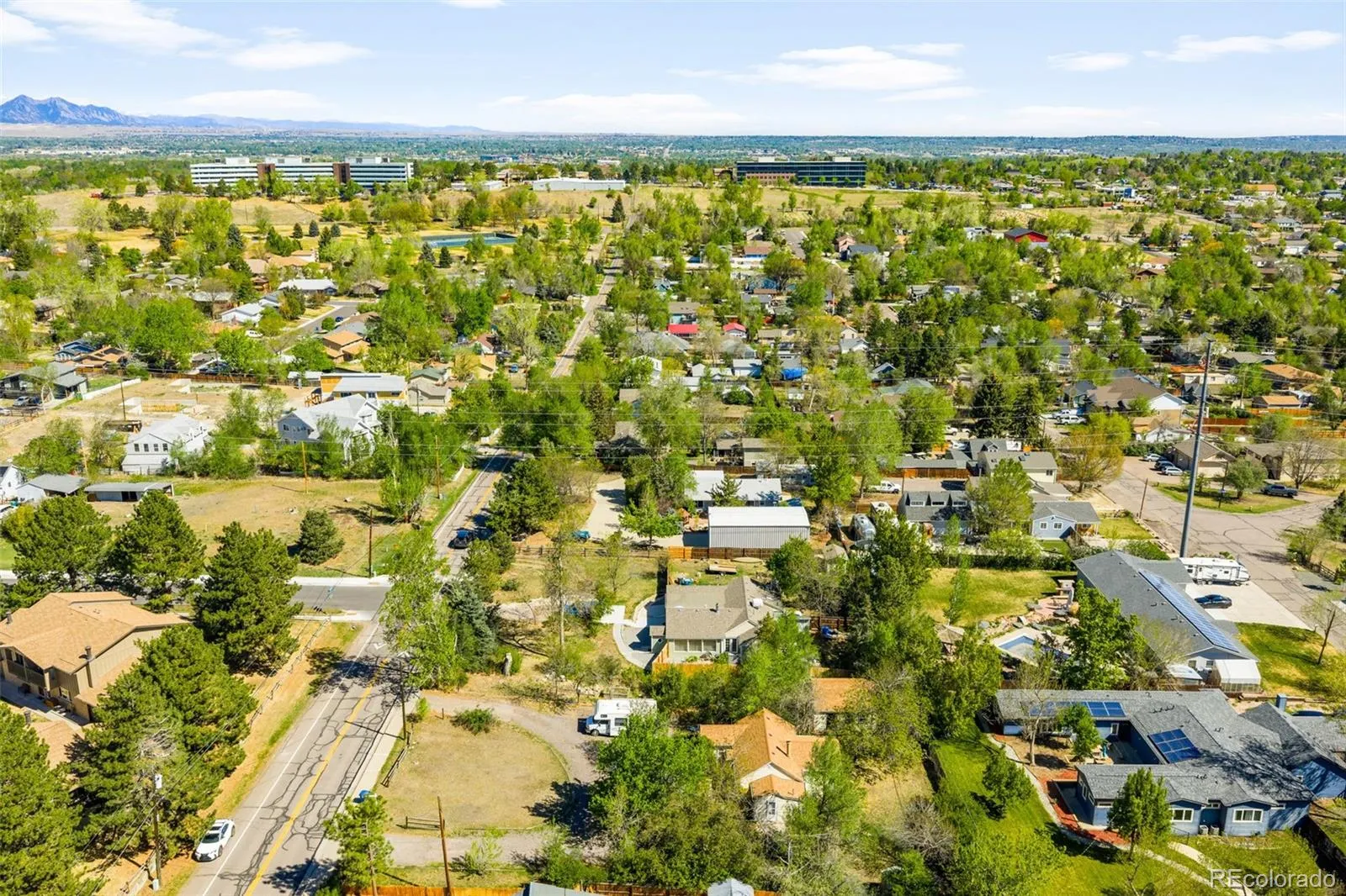 994 Welch Street Lakewood CO 80401 MLS #REC1727840 04292026205220 1600 27