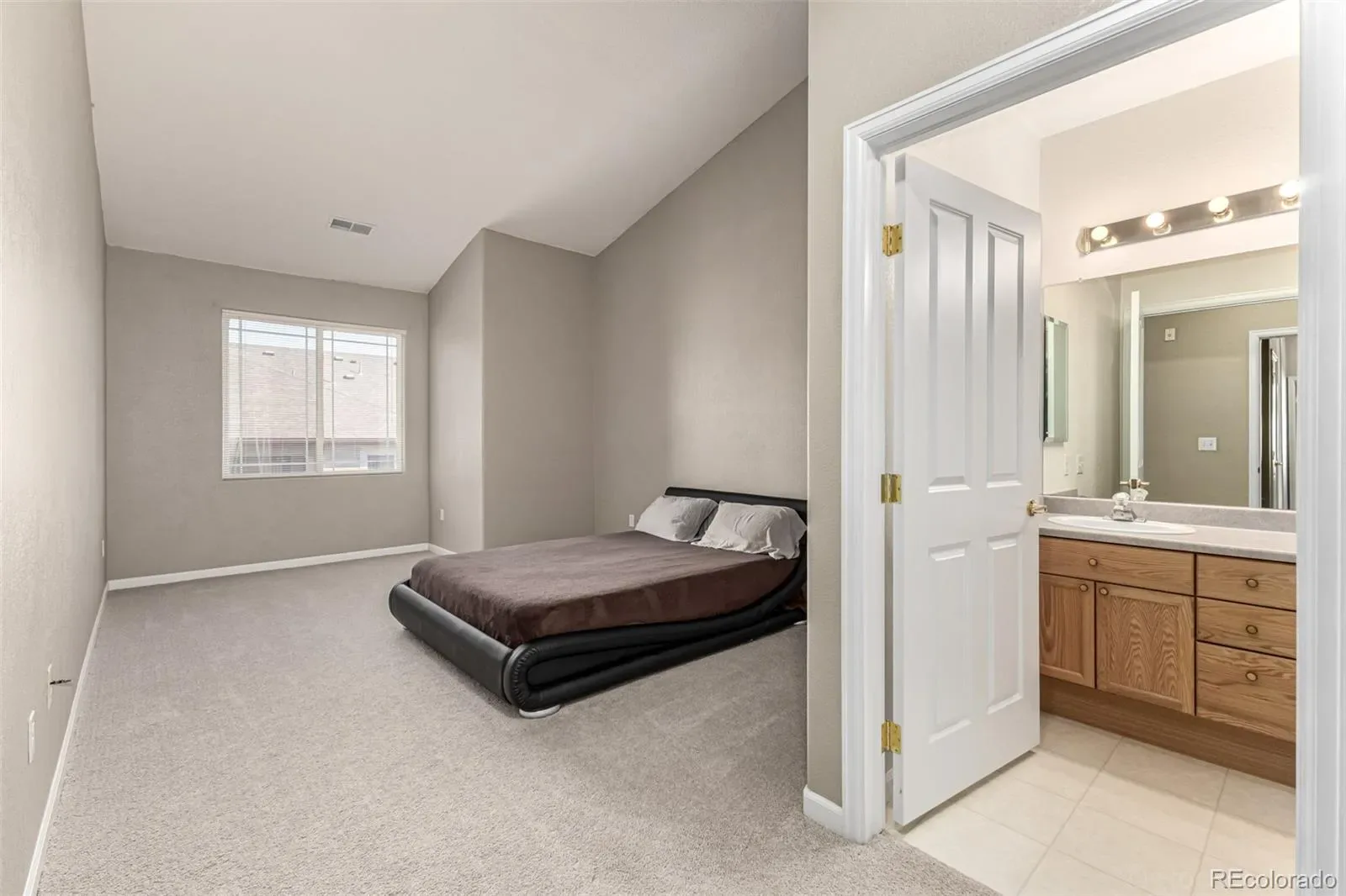 8456 S Hoyt Way #308 Littleton CO 80128 MLS #REC1731016 03212026154900 1600 13
