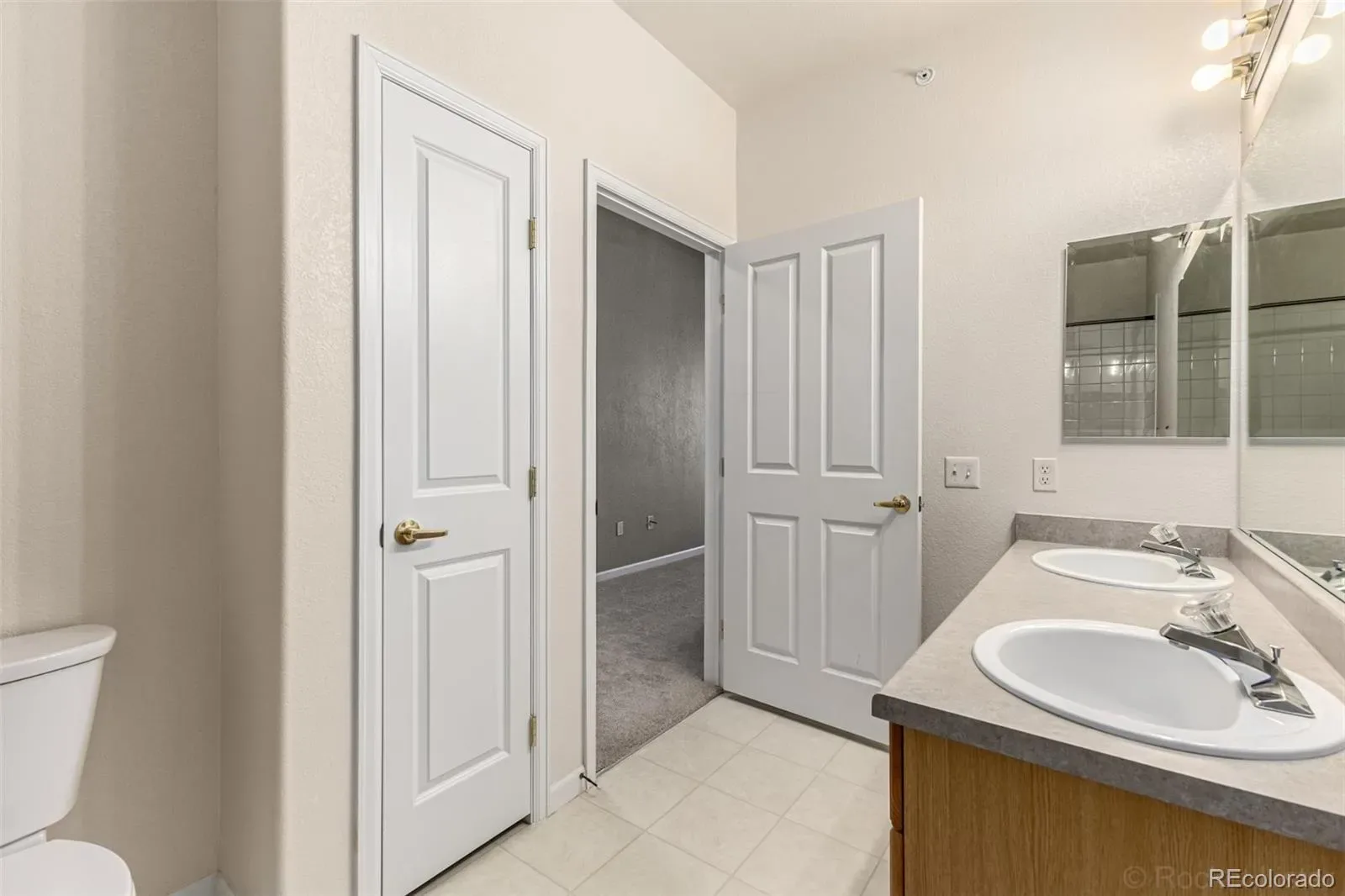 8456 S Hoyt Way #308 Littleton CO 80128 MLS #REC1731016 03212026154900 1600 18