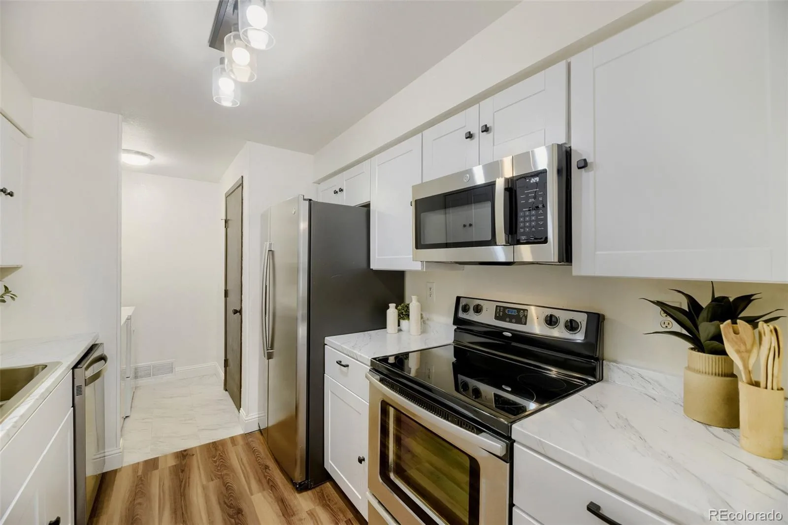 81 Newark Street #D Aurora CO 80012 | MLS #REC1736565 10152026233451 1600 11