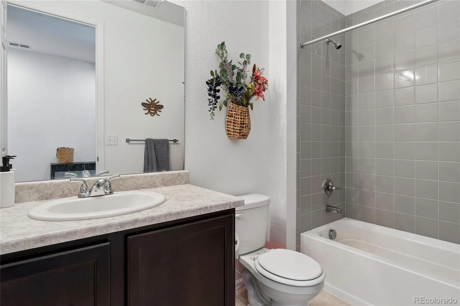 284 Vista Cliff Circle Castle Rock CO 80104 | MLS #REC1737778 08292026161225 1600 6