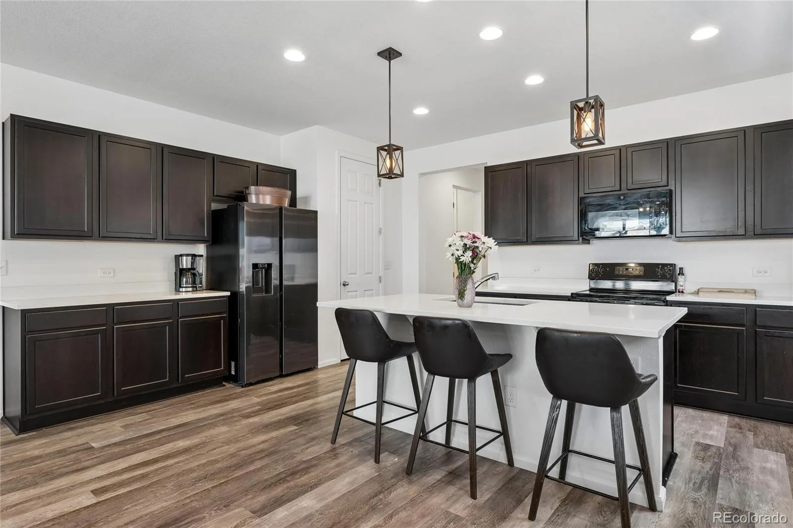 284 Vista Cliff Circle Castle Rock CO 80104 | MLS #REC1737778 08292026161225 1600 8