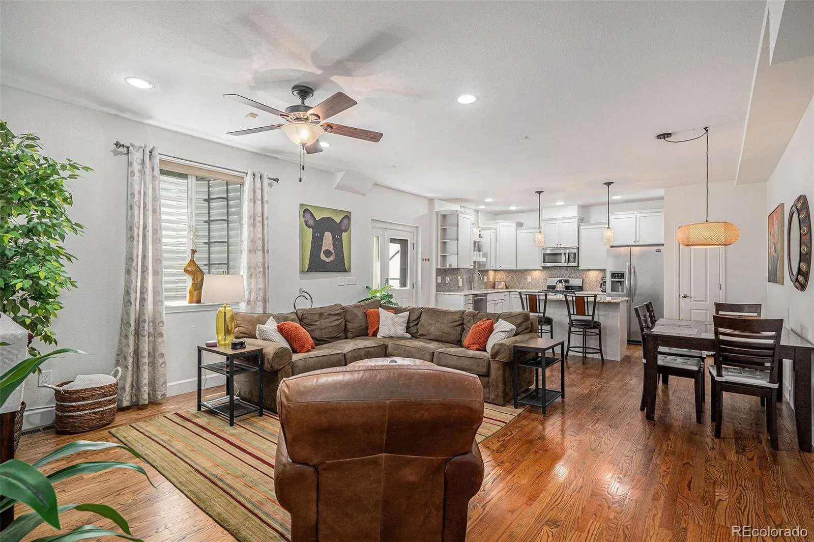 03222026042055 1600 32