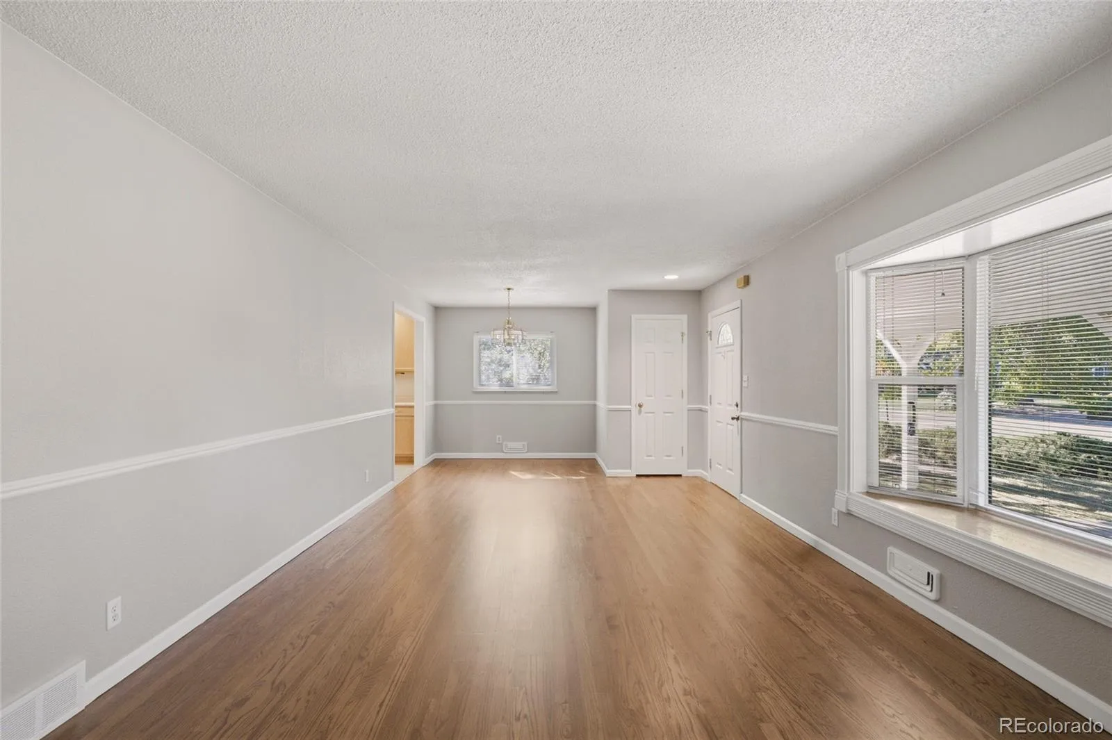 2300 Bell Court Lakewood CO 80215 | MLS #REC1738974 10082026021618 1600 5