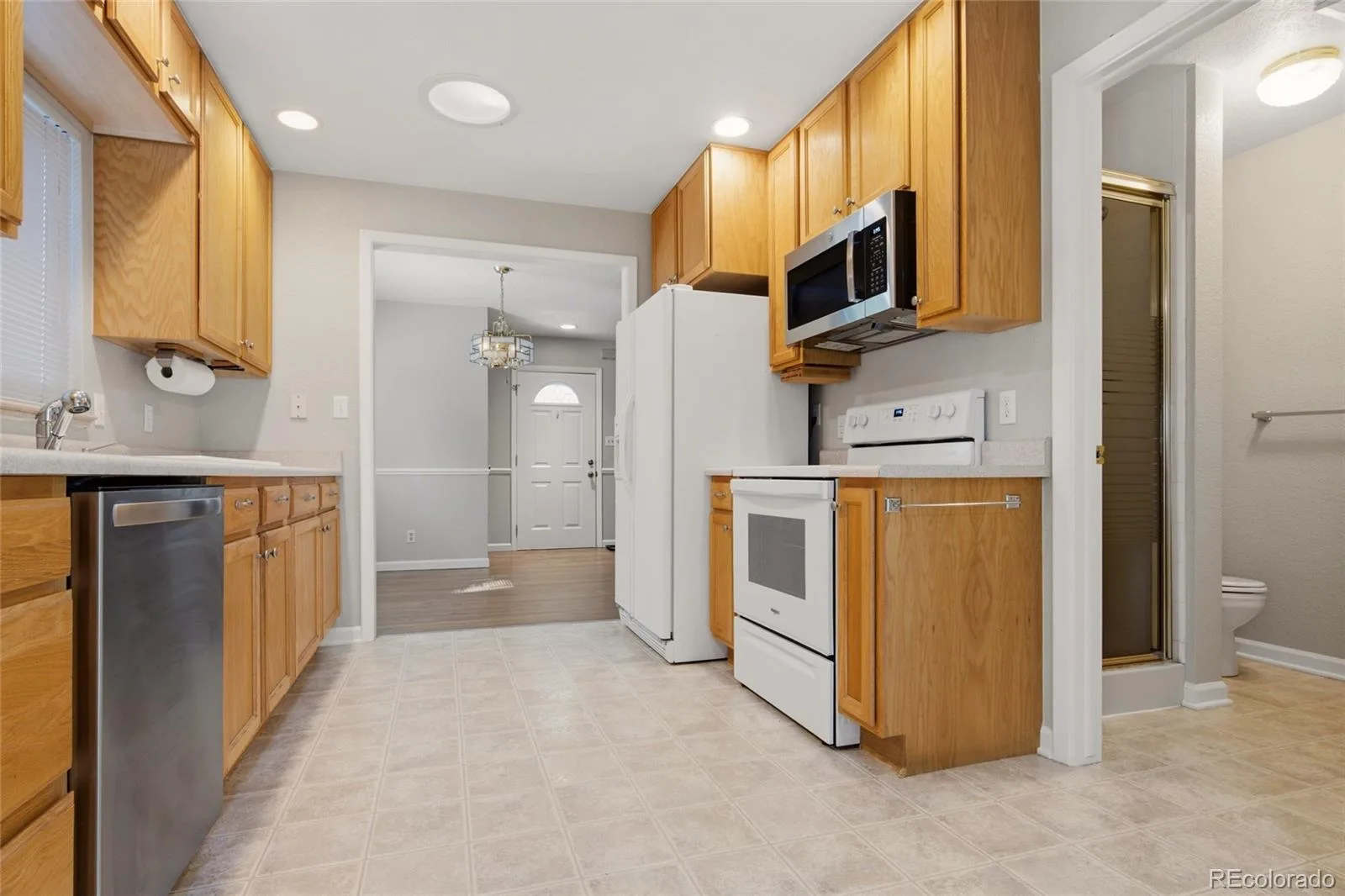 2300 Bell Court Lakewood CO 80215 | MLS #REC1738974 10082026021618 1600 8