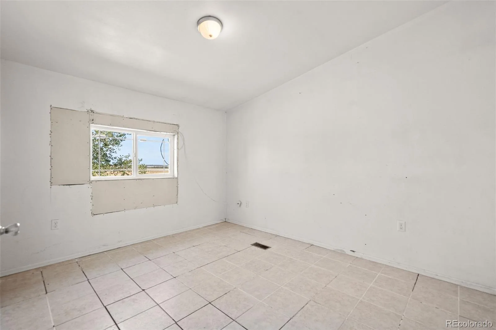 14950 Powhaton Road Brighton CO 80603 | MLS #REC1739372 07232026014507 1600 22