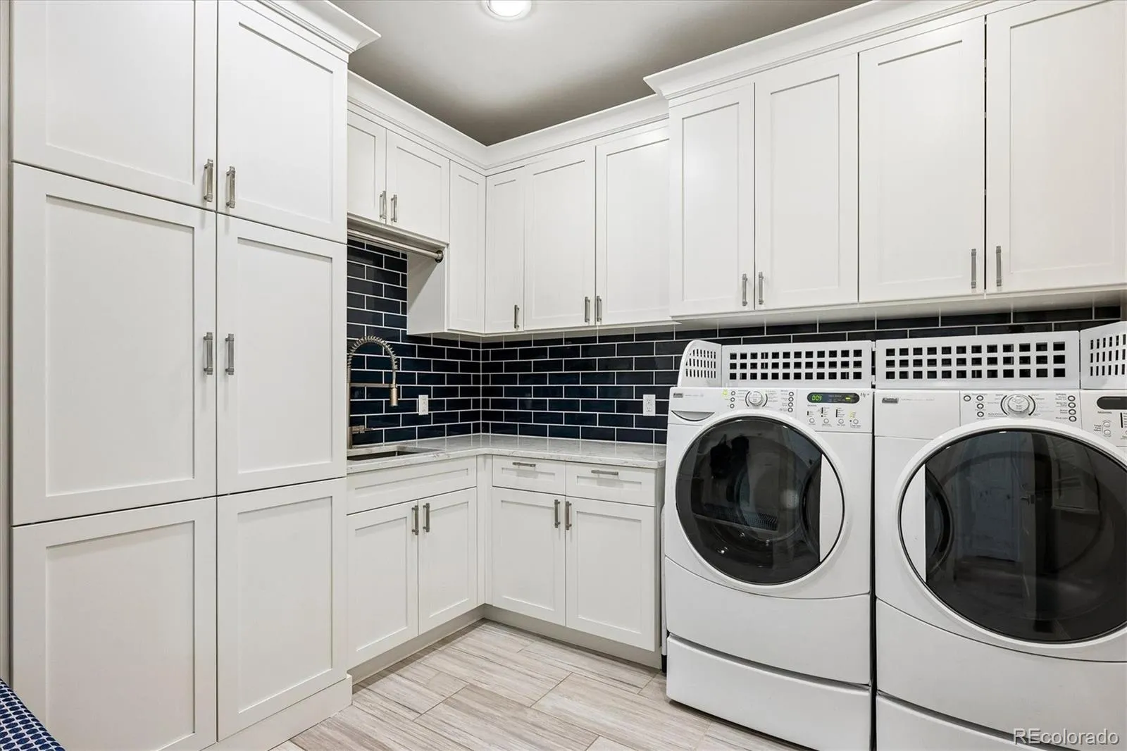 04162026200304 1600 24