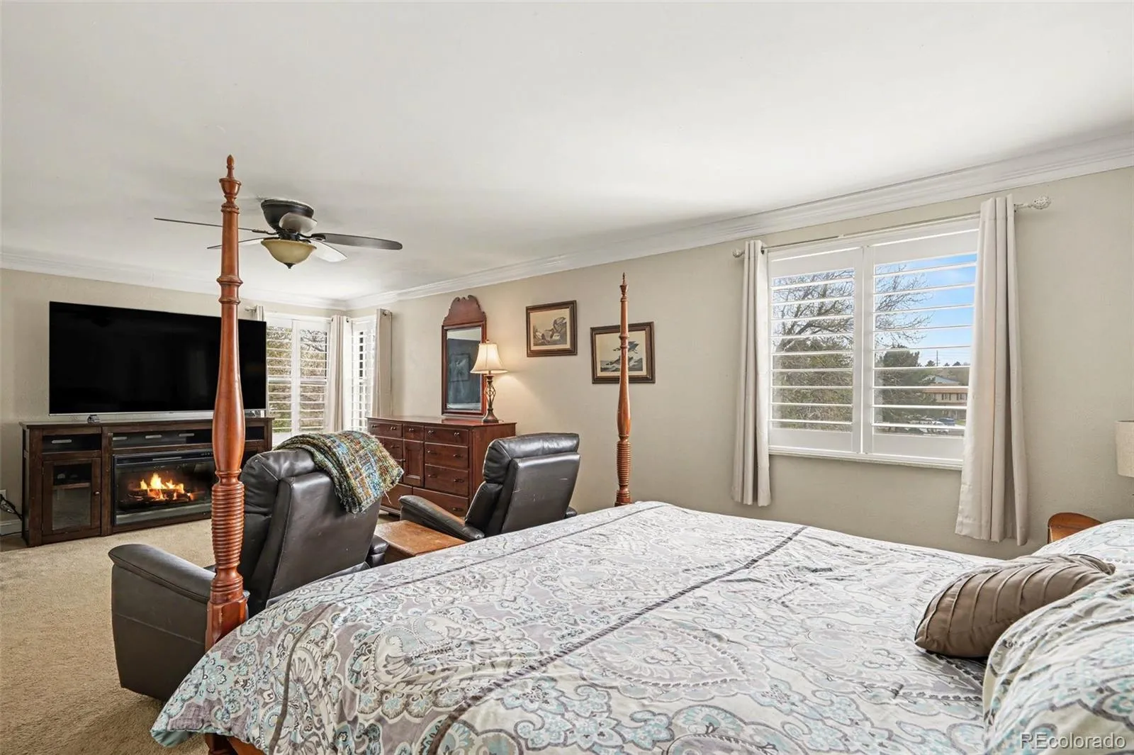 04172026221026 1600 11