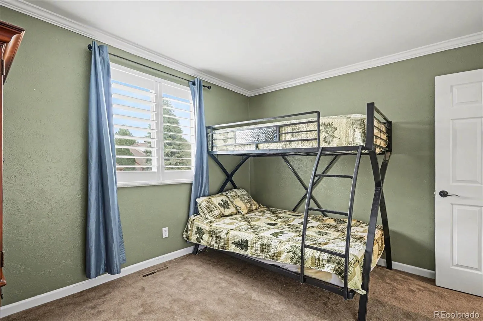 04172026221026 1600 16